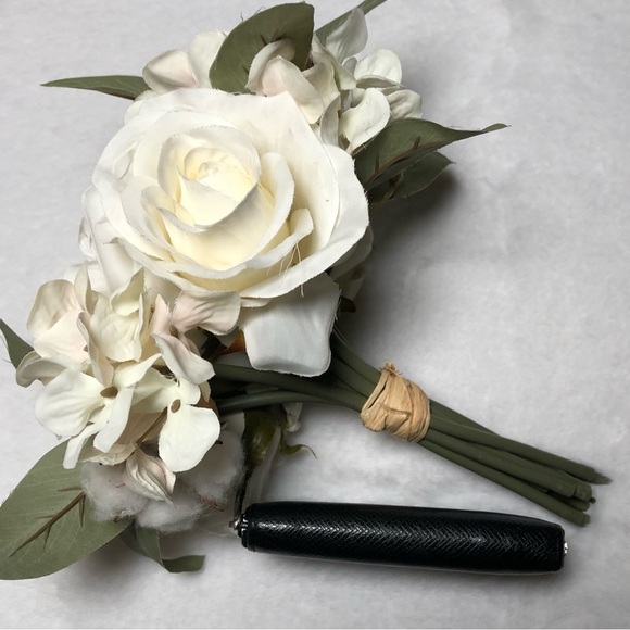 Louis Vuitton Taiga Leather Zippy Coin Purse/or Card Holder,Date Code#-MI3108 - Picture 16 of 16